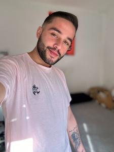 Chico busca chica en Málaga: 