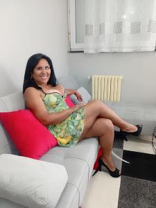 642745323: Chica busca chico en Zaragoza