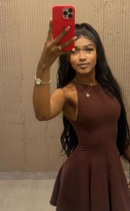 634304085: Chica busca chico en La Coruña