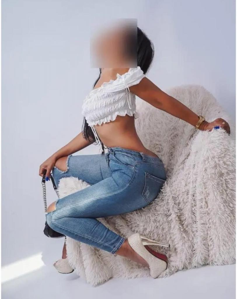 642715625: Chica busca chico en Alicante