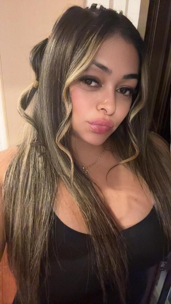 607043388: Chica busca chico en Ceuta