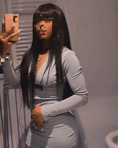 643210627: Chica busca chico en Sevilla