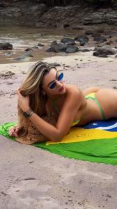 642040050: Chica busca chico en Barcelona