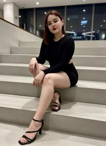 670738176: Chica busca chico en Madrid