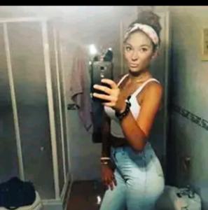 682740825: Chica busca chico en Sevilla