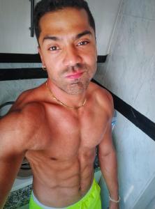 673279981: Chico busca chica en Alicante