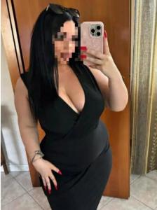 631369065: Chica busca chico en Barcelona