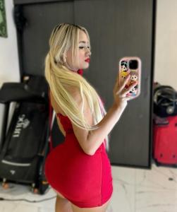 672851975: Chica busca chico en Barcelona