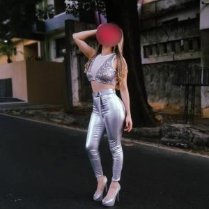 623343442: Chica busca chico en Madrid