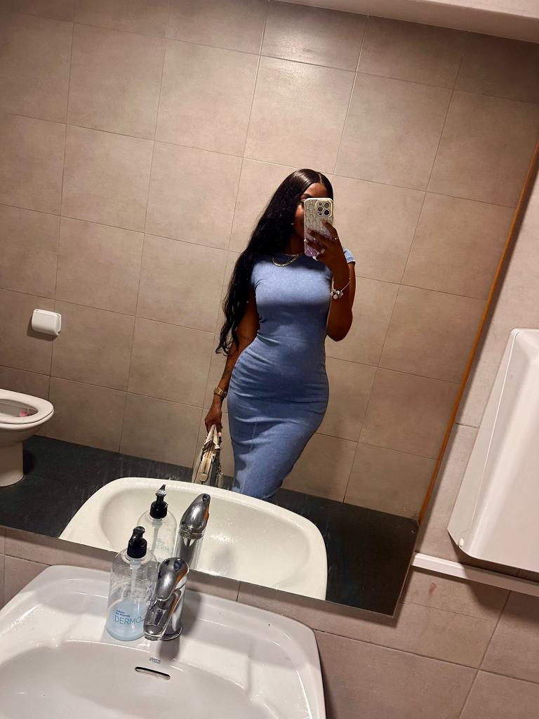 647274520: Chica busca chico en Mallorca