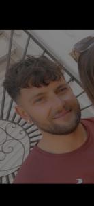 Chico busca chica en Cádiz: 