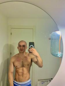 624576402: Chico busca chica en Barcelona