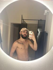 Chico busca chica en Las Palmas: 