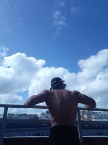 Chico busca chica en Barcelona: 