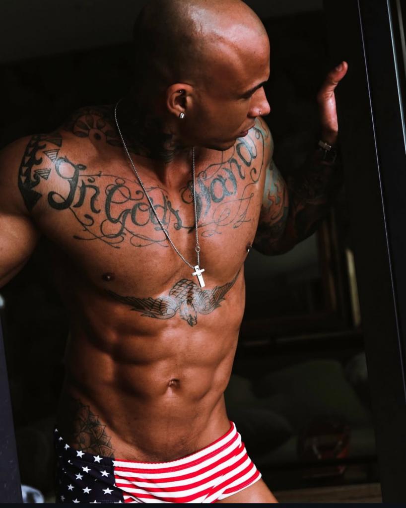 Chico busca chica en Barcelona: 