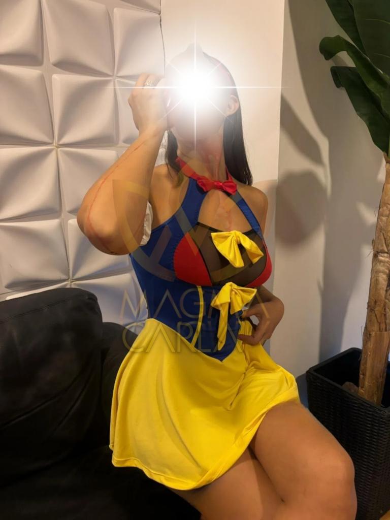 Chica busca chico en Granada: 