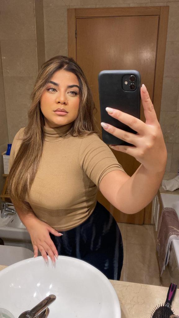 Chica busca chico en Ibiza: 