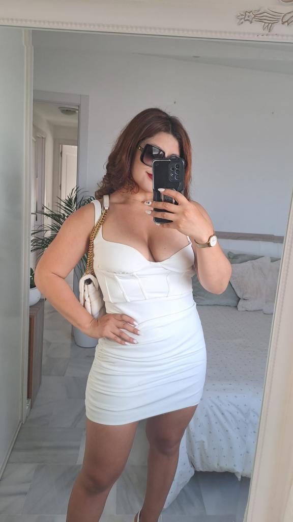 Chica busca chico en Almería: 