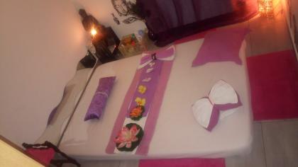 652504460: Chica busca chico en Madrid