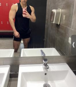 636457303: Chico busca chica en Cádiz