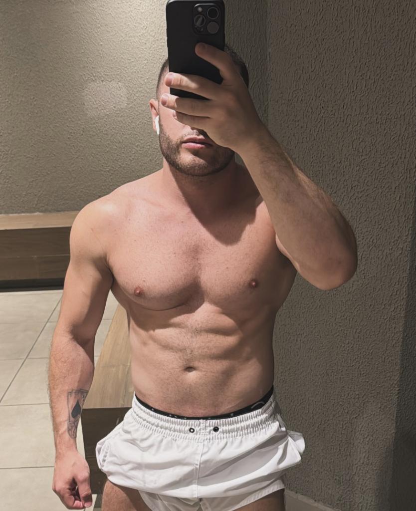 Chico busca chica en Málaga: 