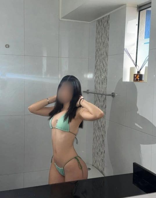 614722974: Chica busca chico en Sevilla
