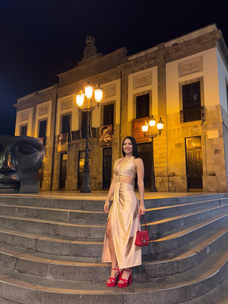 Chica busca chico en Tenerife: 