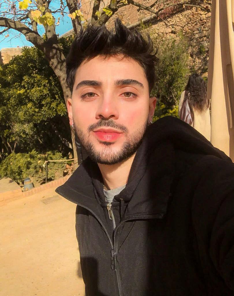 637705099: Chico busca chica en Ceuta