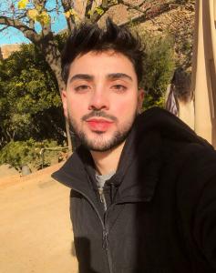 637705099: Chico busca chica en Ceuta