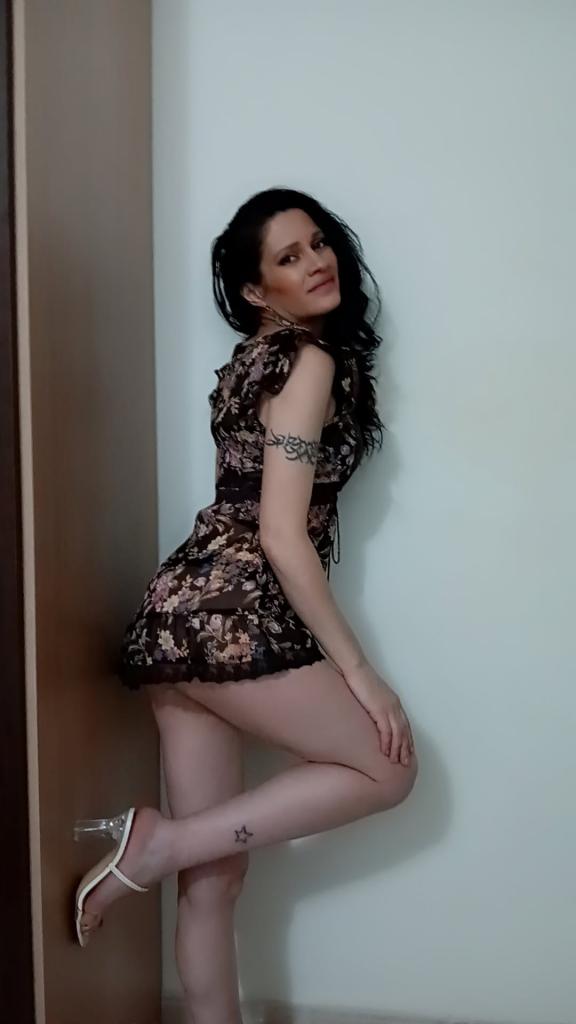 672557591: Chica busca chico en Murcia