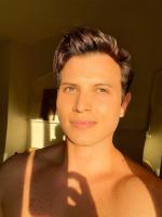 692972990: Chico busca chica en Valencia