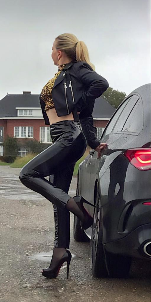 Chica busca chico en León: 