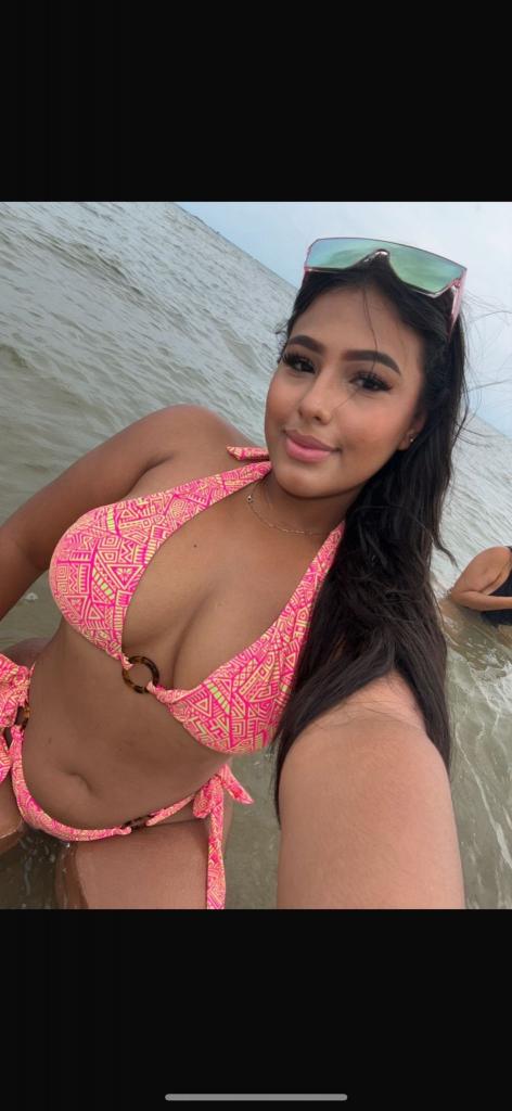 697624169: Chica busca chico en Málaga