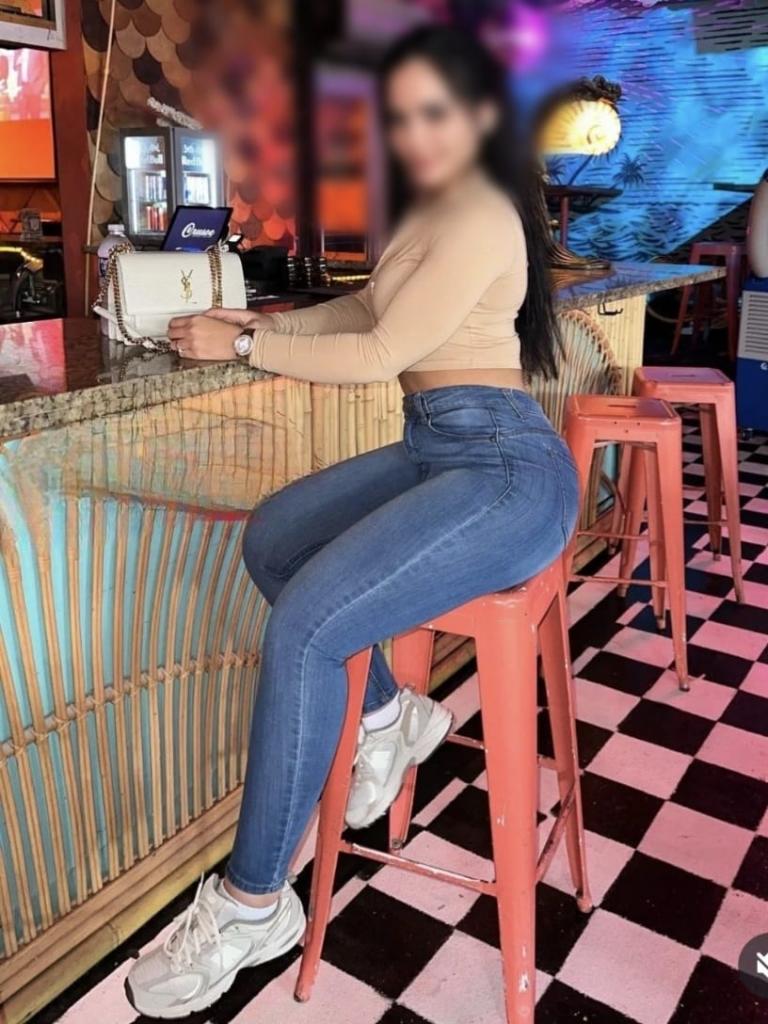 631124474: Chica busca chico en Alicante