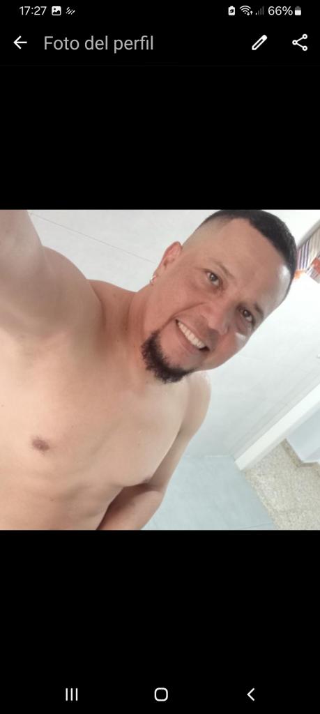 Chico busca chica en Valencia: 