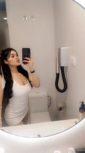 742047110: Chica busca chico en Barcelona