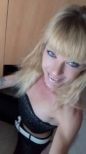 695899169: Chica busca chico en Alicante