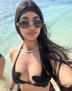 613763289: Chica busca chico en La Coruña