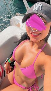 643764601: Chica busca chico en Barcelona