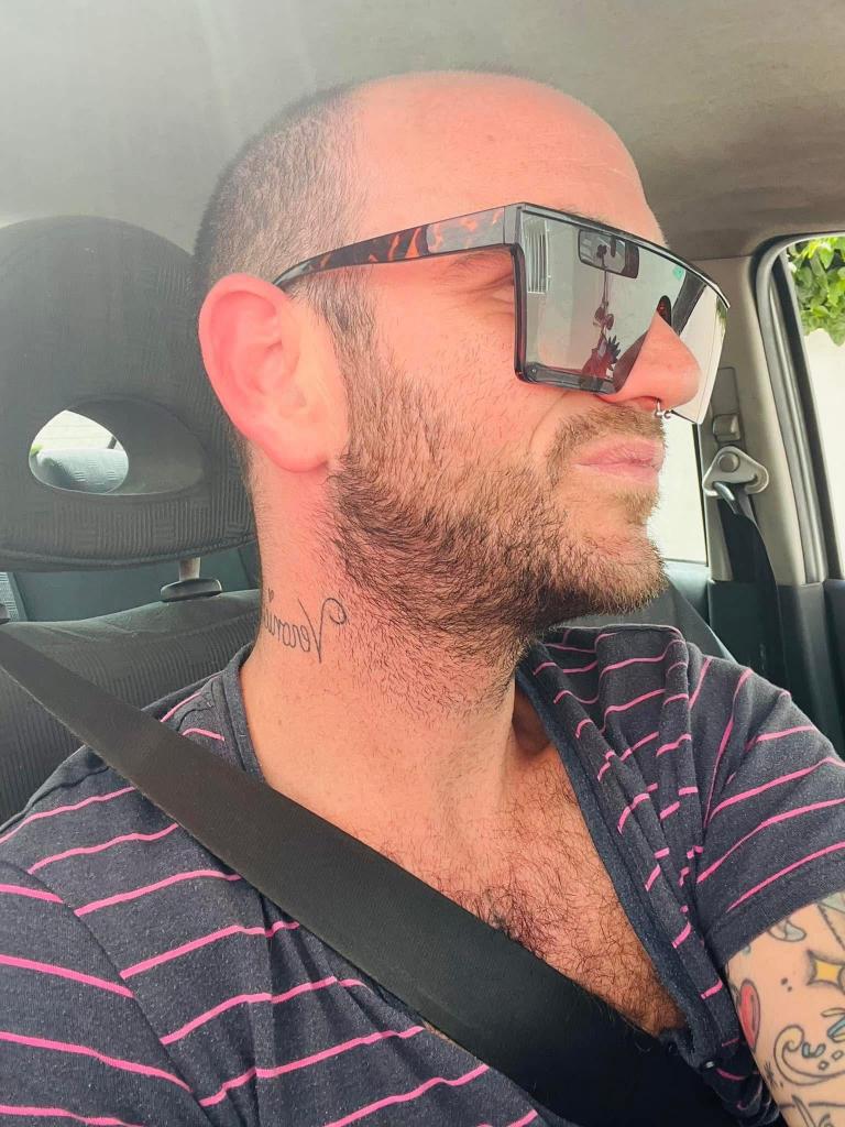 654856122: Chica busca chico en Málaga