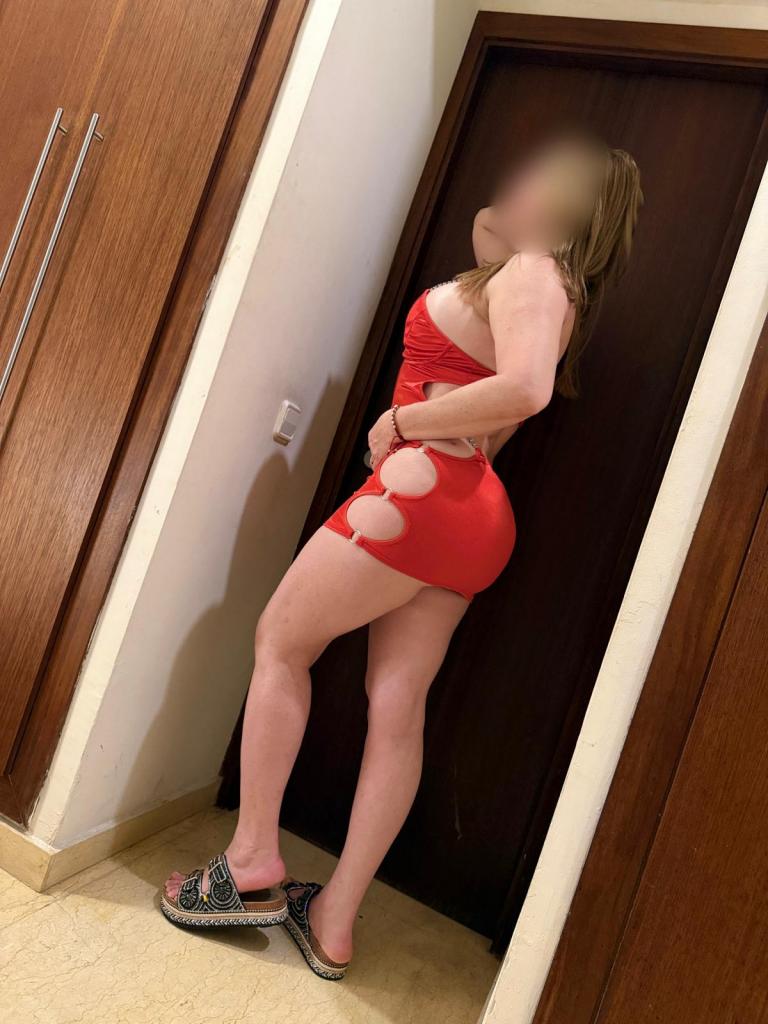 Chica busca chico en Ibiza: 