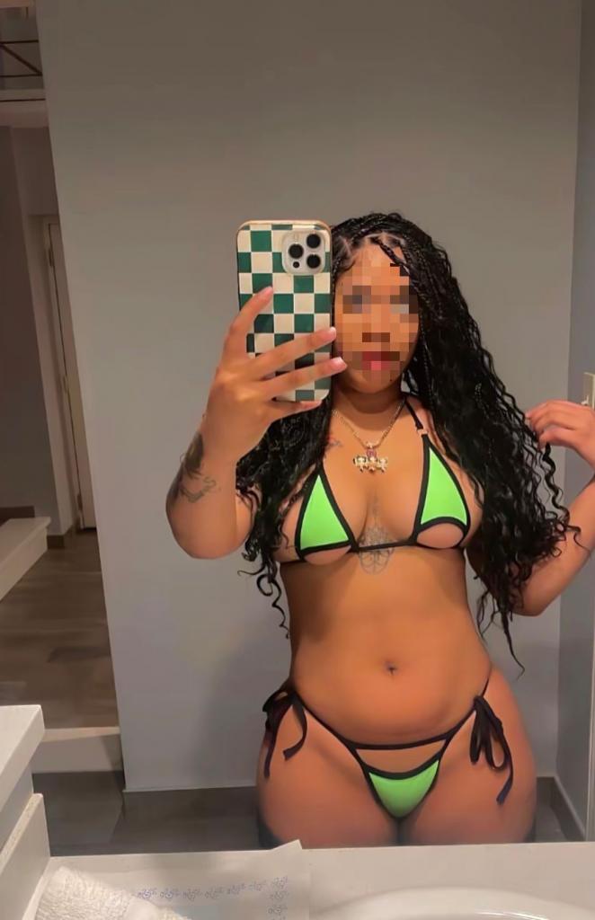 Chica busca chico en Granada: 