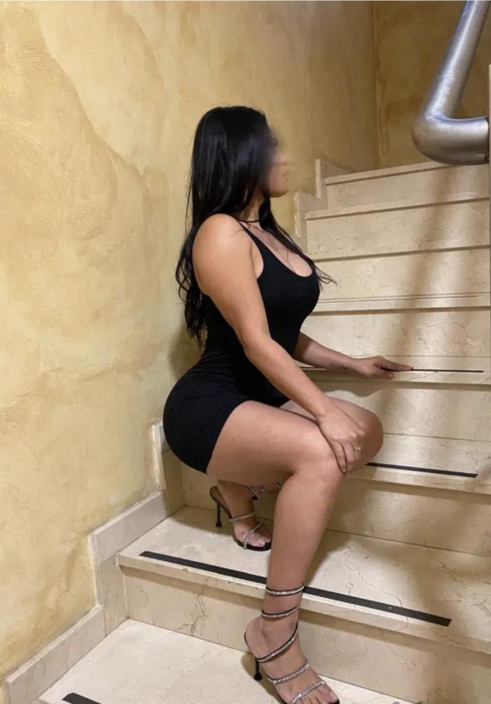 Chica busca chico en Huelva: 