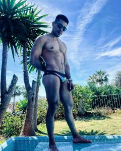 Chico busca chica en Las Palmas: 