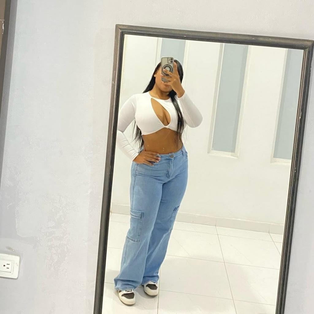 627074466: Chica busca chico en Sevilla