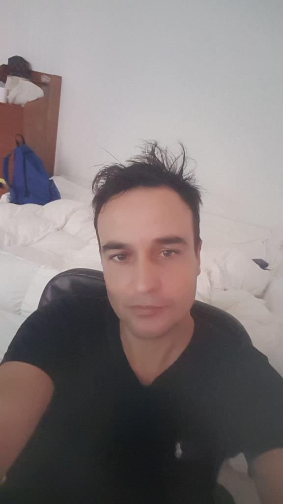 Chico busca chica en Cádiz: 