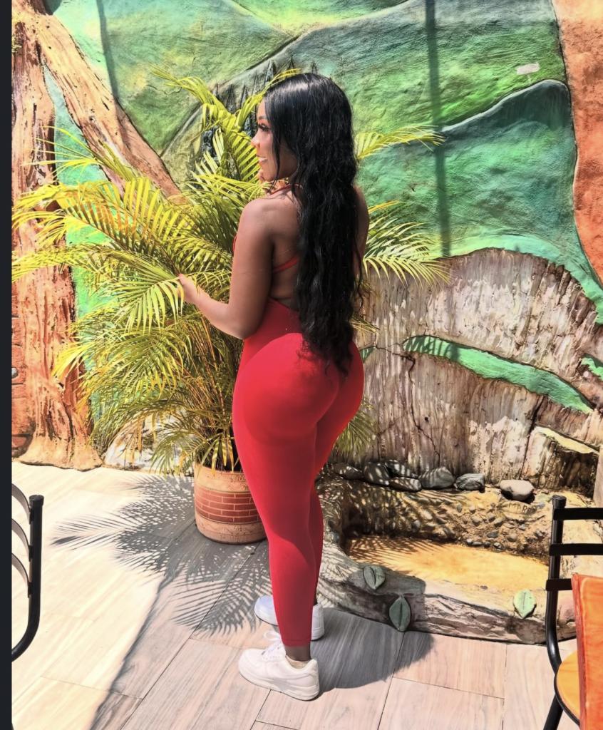 742049441: Chica busca chico en La Coruña