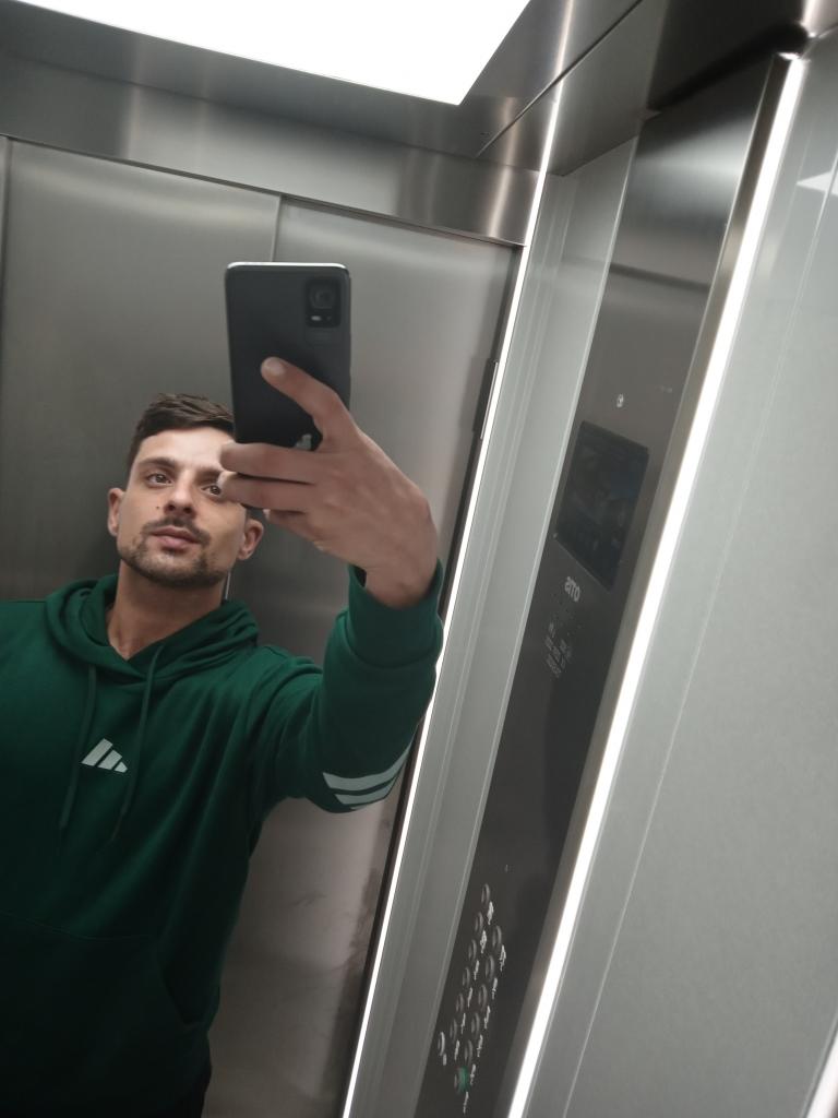 Chico busca chica en Cádiz: 