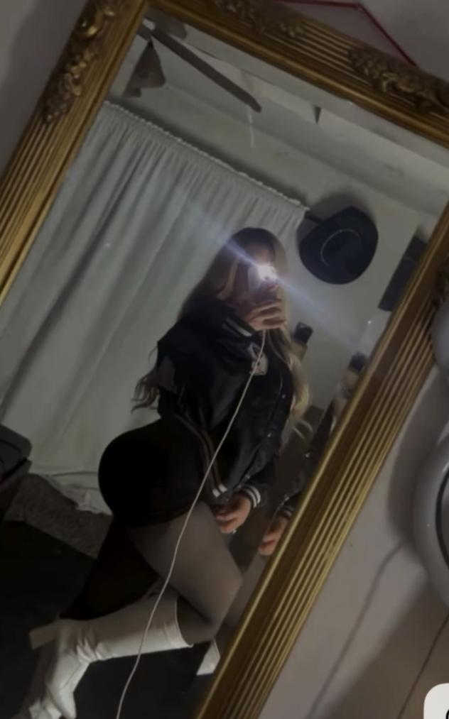 Chica busca chico en Cádiz: 