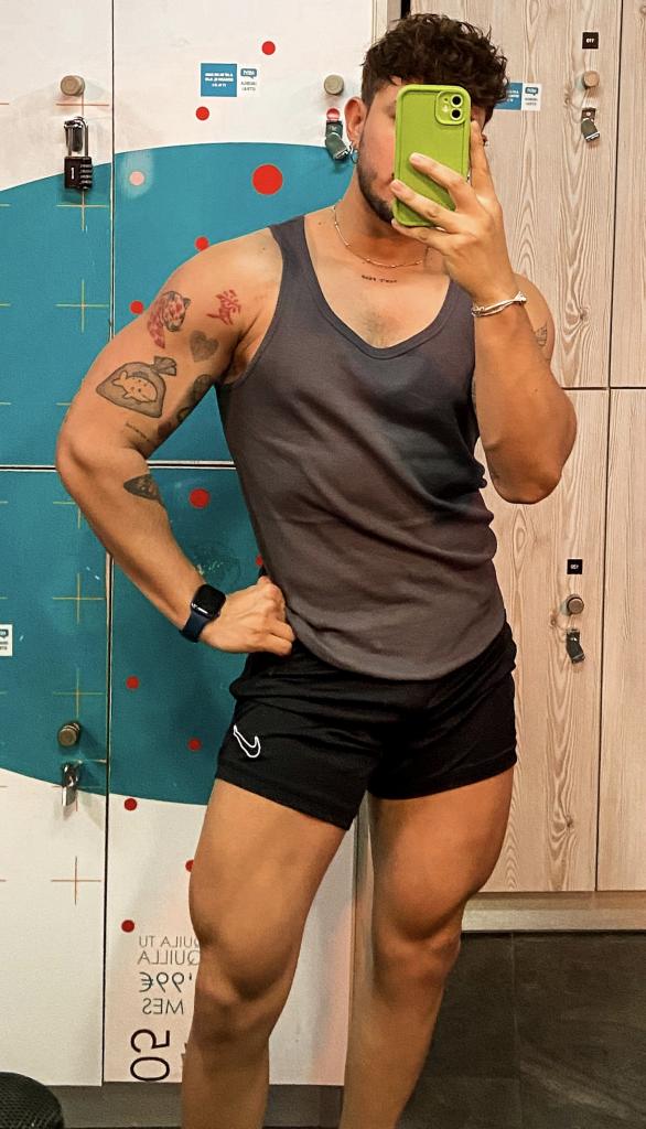 Chico busca chica en Granada: 